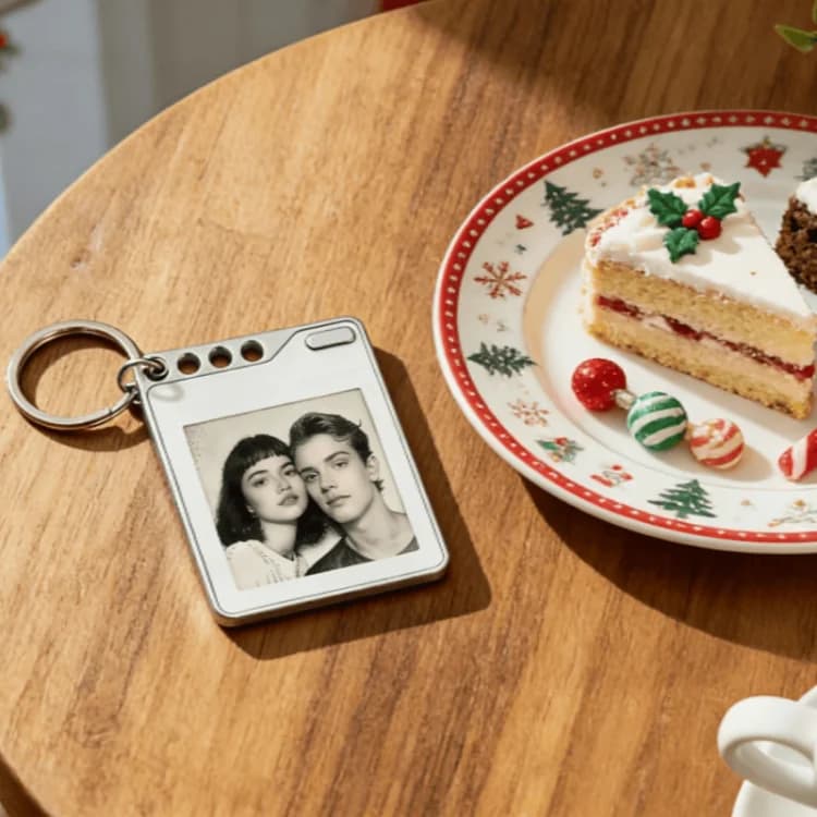 PhotoTag E-Ink Keychain